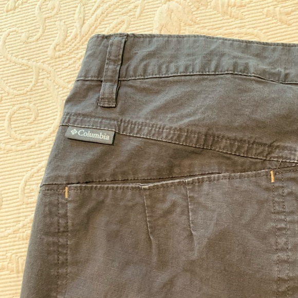 Columbia gray capri cargo pants - Picture 2 of 4